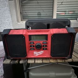 Milwaukee Radio 2890-20