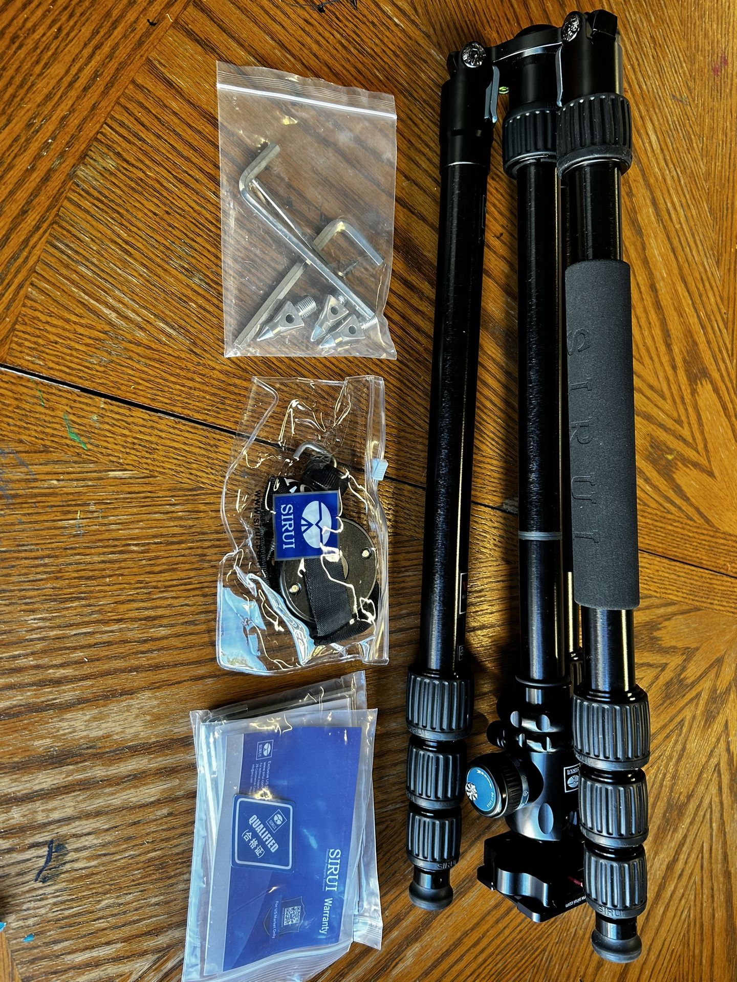 Sirui Tripod 