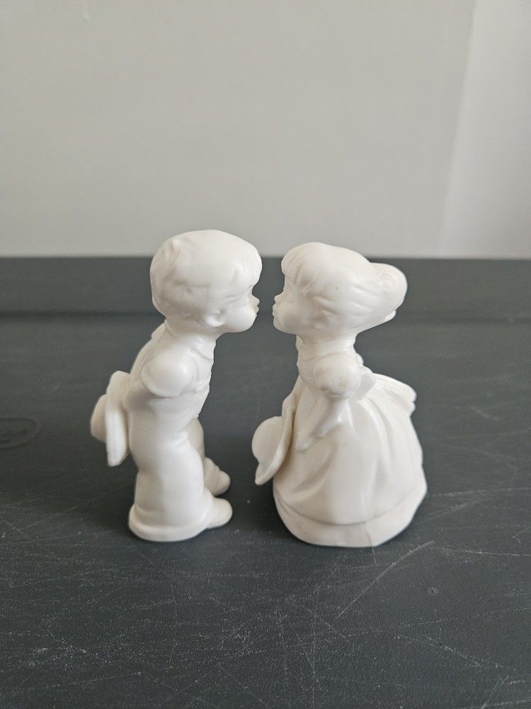 Vintage Schmid Kissing Boy and Girl White Porcelain Figurines