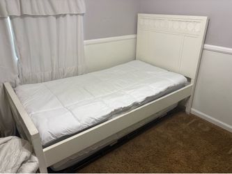 Twin Bed & Trundle bed with 2 mattresses