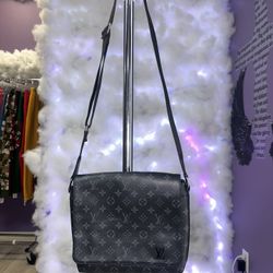Louis Vuitton Messenger Bag Monogram Eclipse 