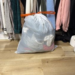 FREE ✨ WOMEN'S CLOTHING