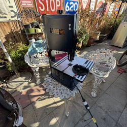 POWERTEC  9. BAND SAW. 1/2. Throat Depth