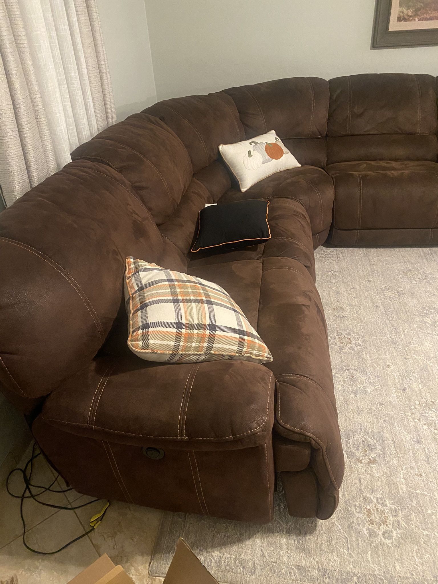 Sectional Couch/Electric Recliner