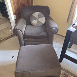 Chair With Ottoman 