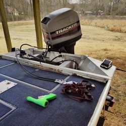 16 Ft  Bass Tracker 3