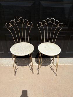 Set of vanity chairs
