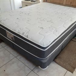 NEW QUEEN PILLOW TOP MATTRESS and BOX SPRING. Bed frame not included 👍