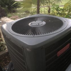 AIR CONDITIONING UNIT, GOODMAN 2 1/2 TON