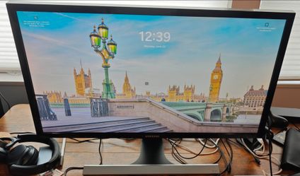 Samsung 28” UHD 4k gaming monitor