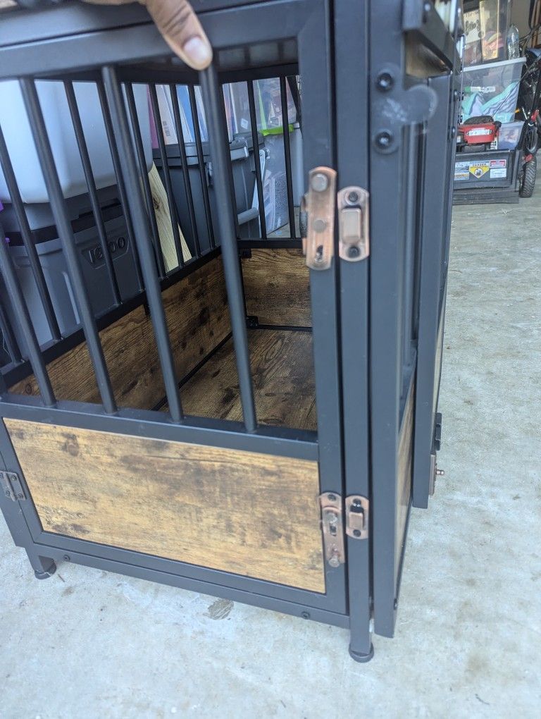 Medium Size Pup Crate