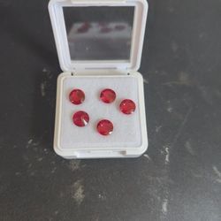 7.5cts Total Unheated Natualy Mined Sri-Lanka Garnets. Ruby Red Color VVS