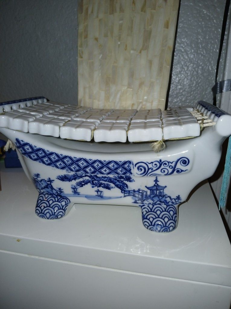 KOUMEI Touchin Antique Or Vintage Porcelain Pillow