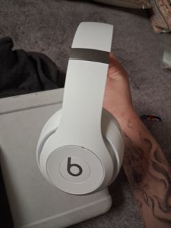 Beats by Dre Over-Ear Headphones White