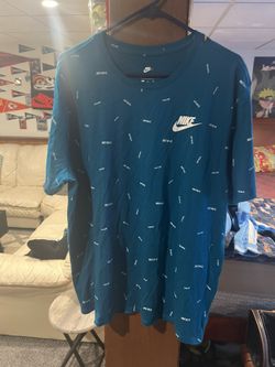 Nike Shirt Size Men’s XL($89+tax New At Nike Store) 