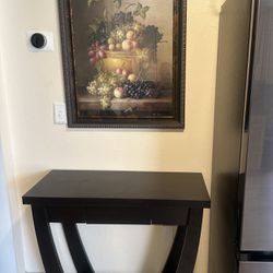 Side Wall Table And Kitchen Picture