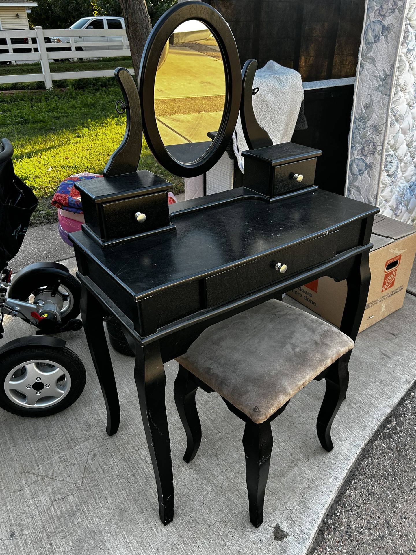 Child’s Vanity