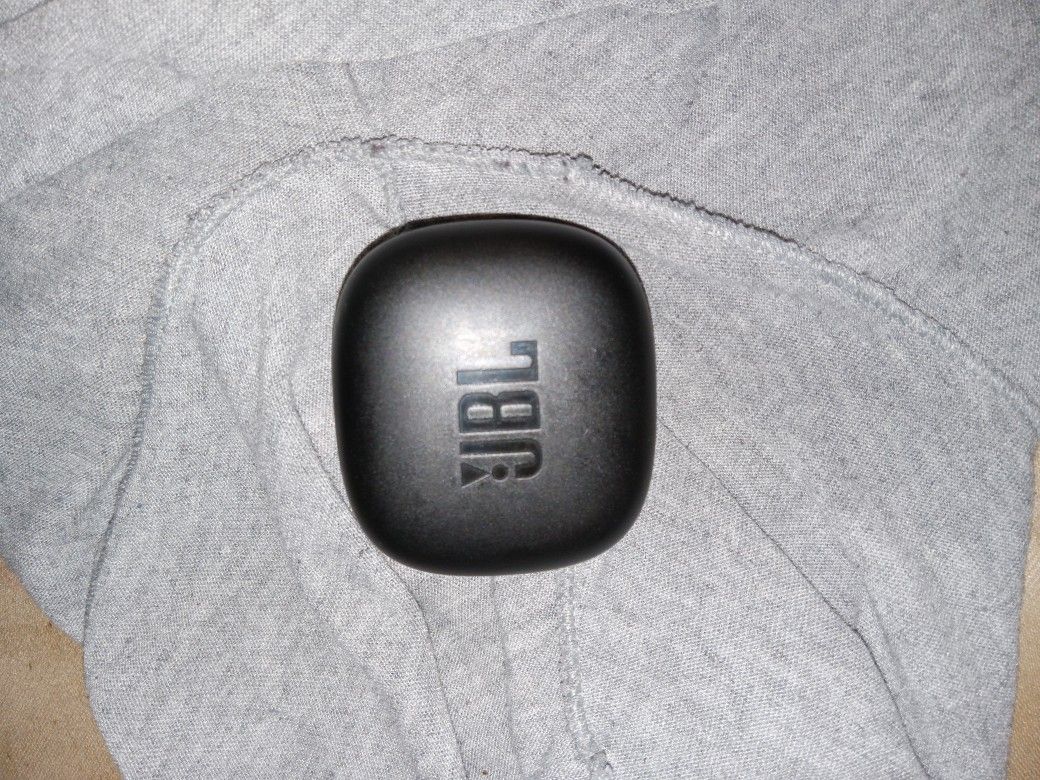 Jbl Wireless Earbuds ( Black)