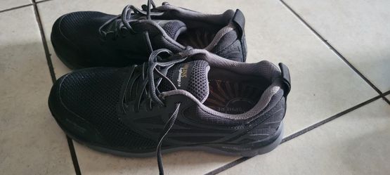 Women's Comp-Toe Work Sneaker Size 7