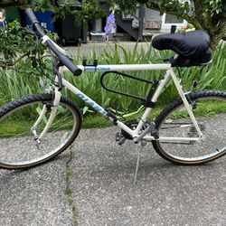 Giant Sedona Mountain Bike