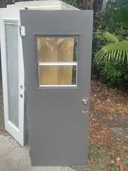 Exterior metal single hung door window doesn't open bottom some minor rust see photos 32 x 79