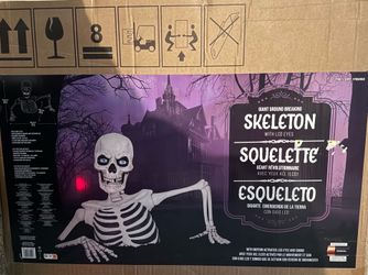 GROUND BREAKING SKELETON HALLOWEEN PROP WITH LCD EYES!!!
