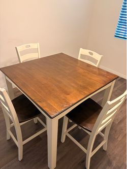 Dining room table (4) seater