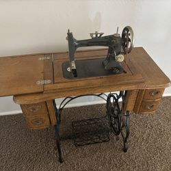 Antique sowing Machine