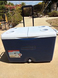 Lightly Used Rubbermaid Rolling Cooler with Cup Holders-25”x13”x17”