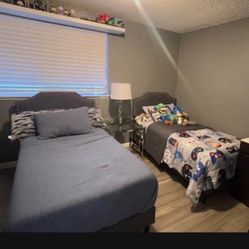 Two Twin Beds With Mattress 