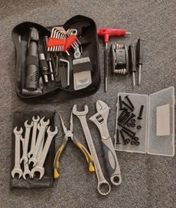 Mixed Hand Tool Set with Case