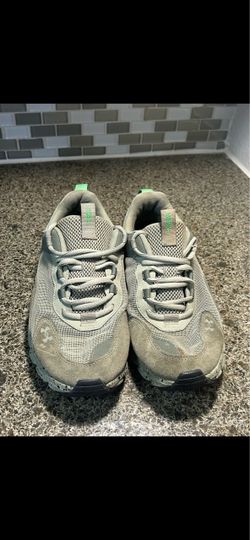 Underarmour green women’s sneakers shoes