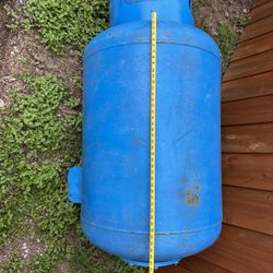 Metal tank for smoker