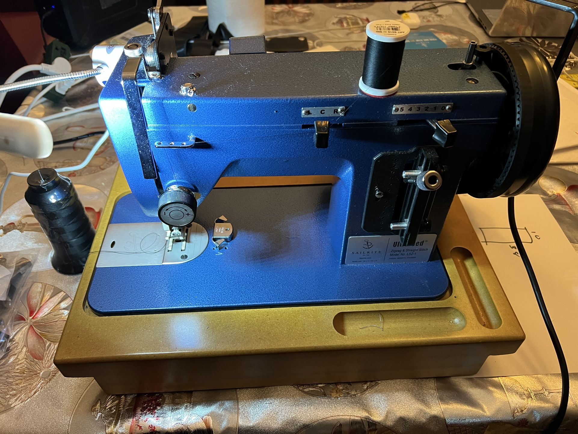 sailrite ultrafeed LSZ 1 Sewing machine