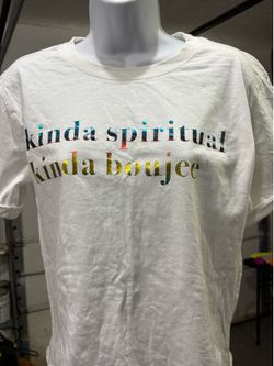 Boujee T-shirt small 5$