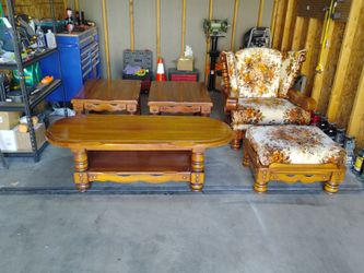 Solid Oak Set of tables/chairs