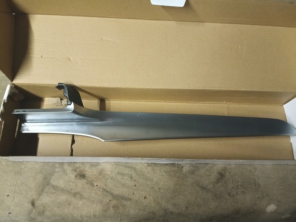 Original Co Pilot Dashboard Trim For A C300 W205