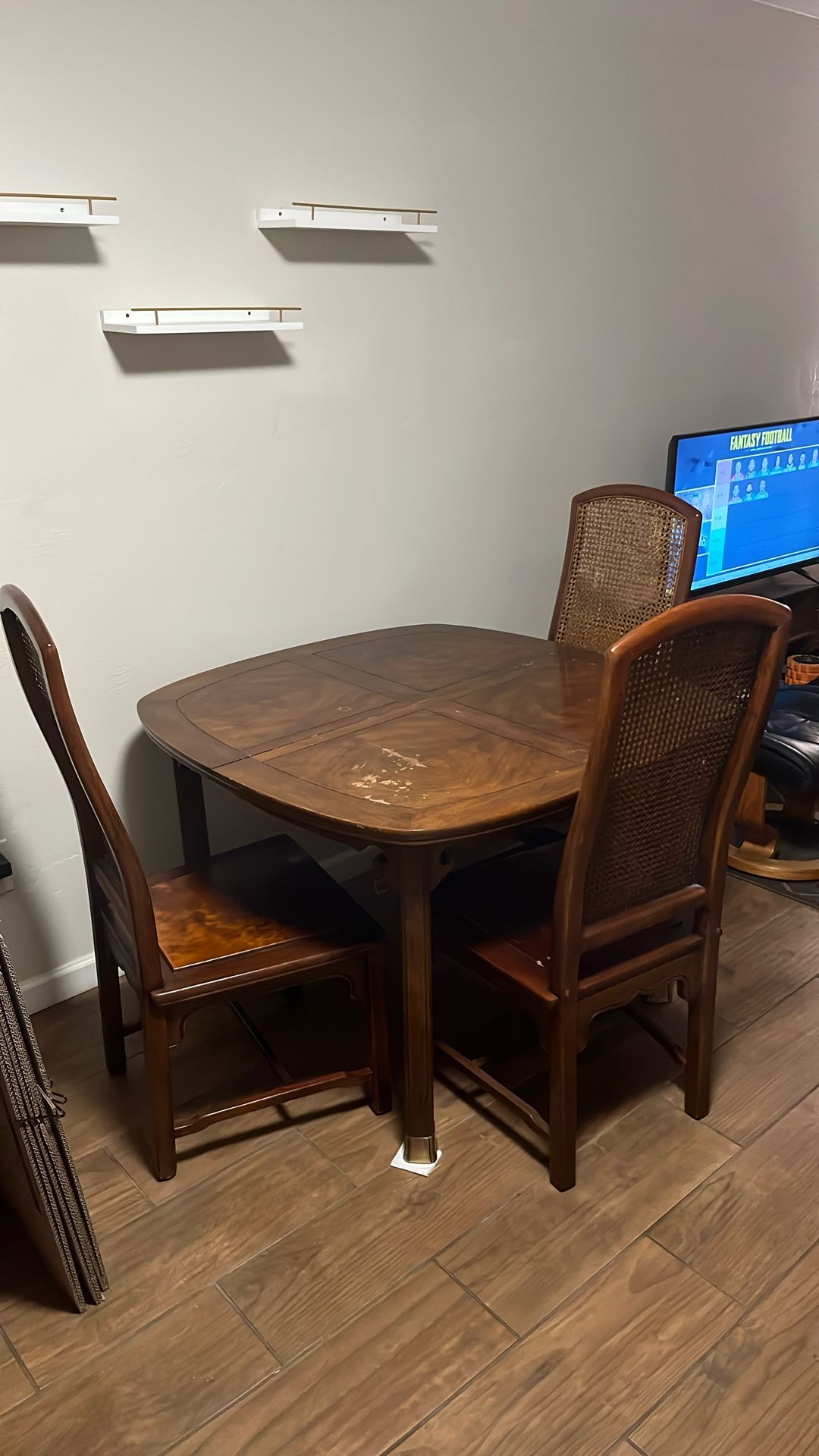 4-6 Person Dining Table