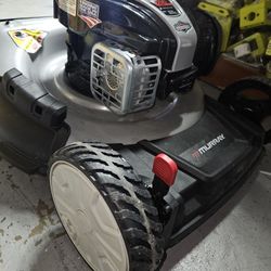 MURRAY GAS LANW MOWER PUSH LIKE NEW 