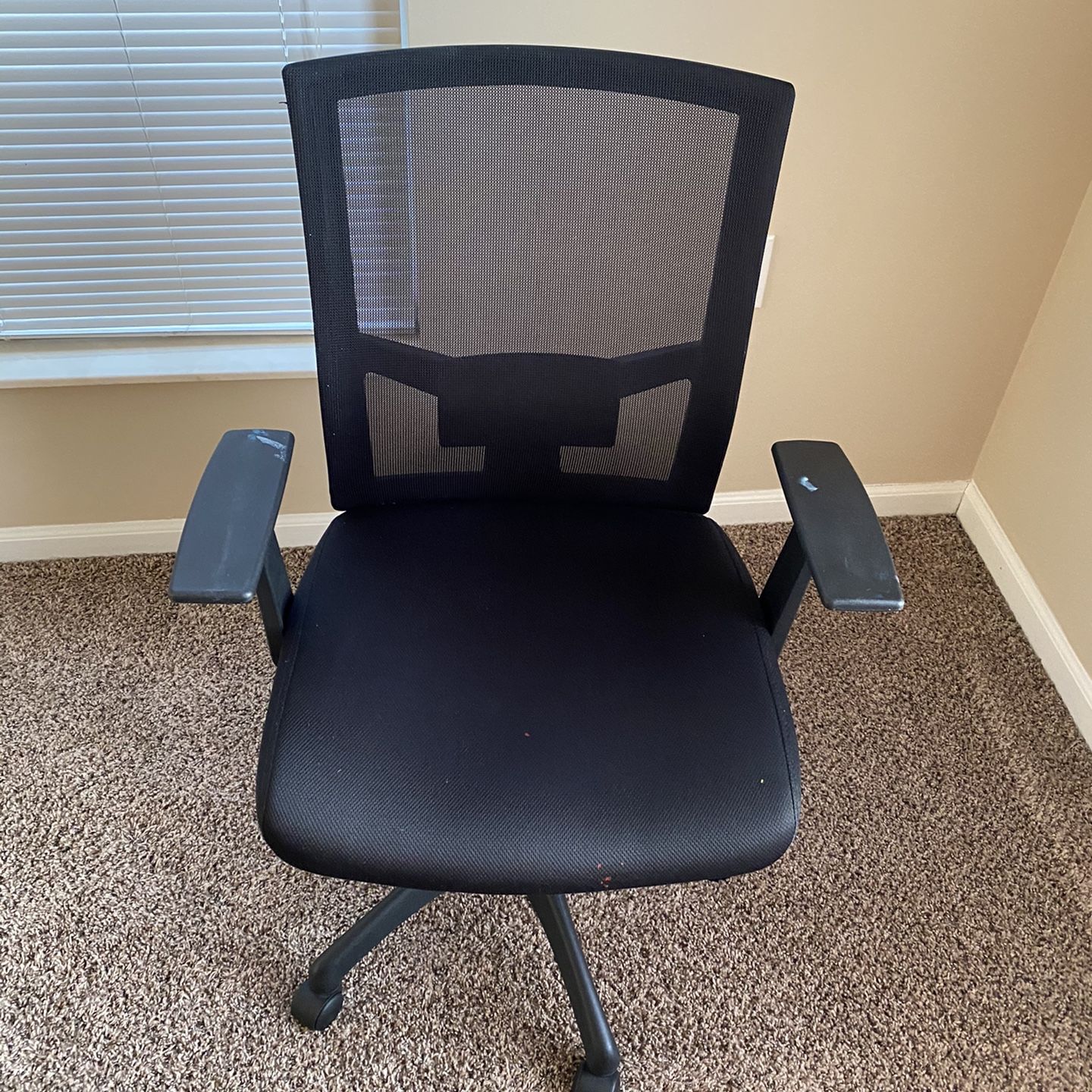 Staples Ardfield Mesh Back Fabric Task Chair Black for Sale in