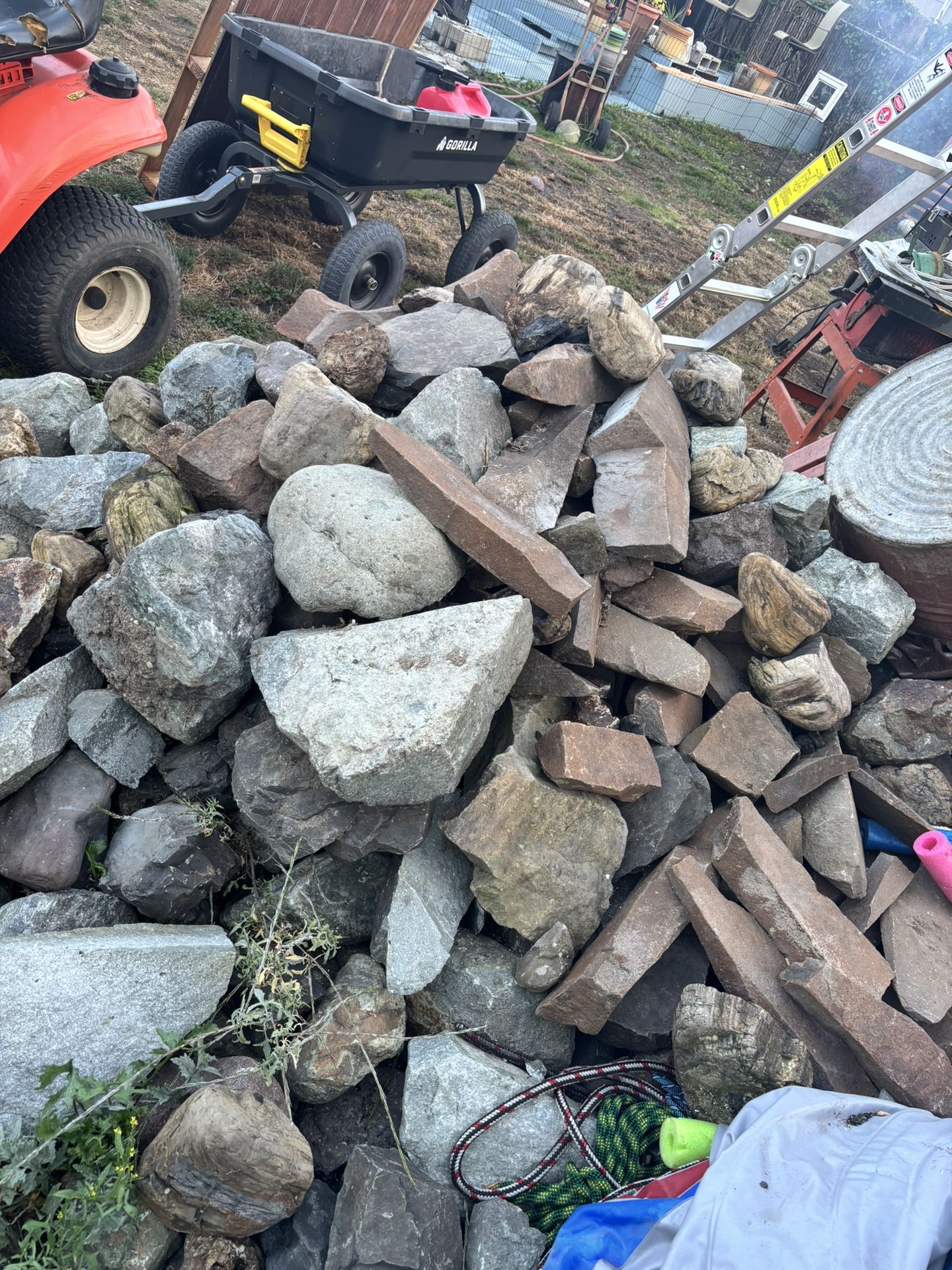 Rocks For Free