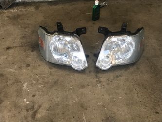 06-10 Ford Explorer headlights