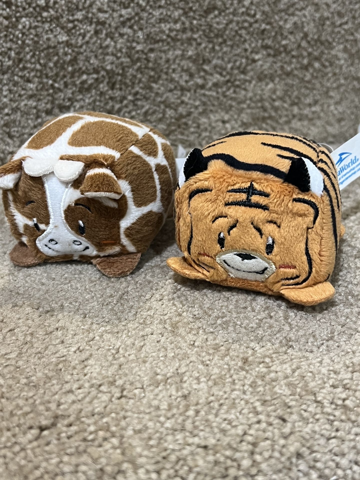 Seaworld Sea World stackable Cube plush animal Tiger Giraffe 3” set of 2
