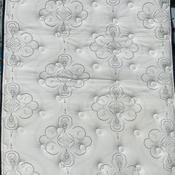 Free Clean Medium-Firm Mattress - Good Condition