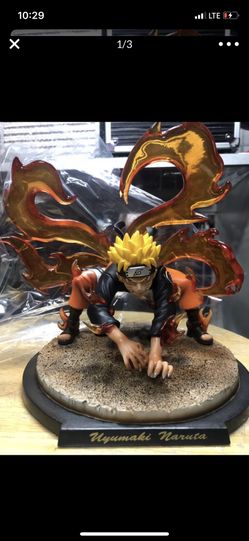 Naruto statue