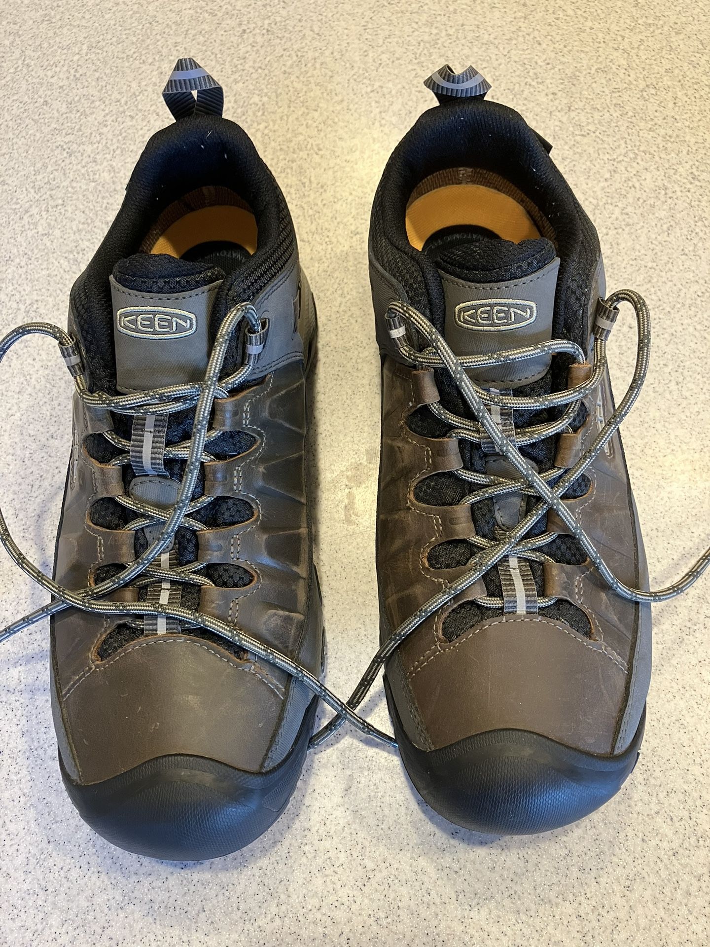 Keen Targhee III WP Size 10-unused