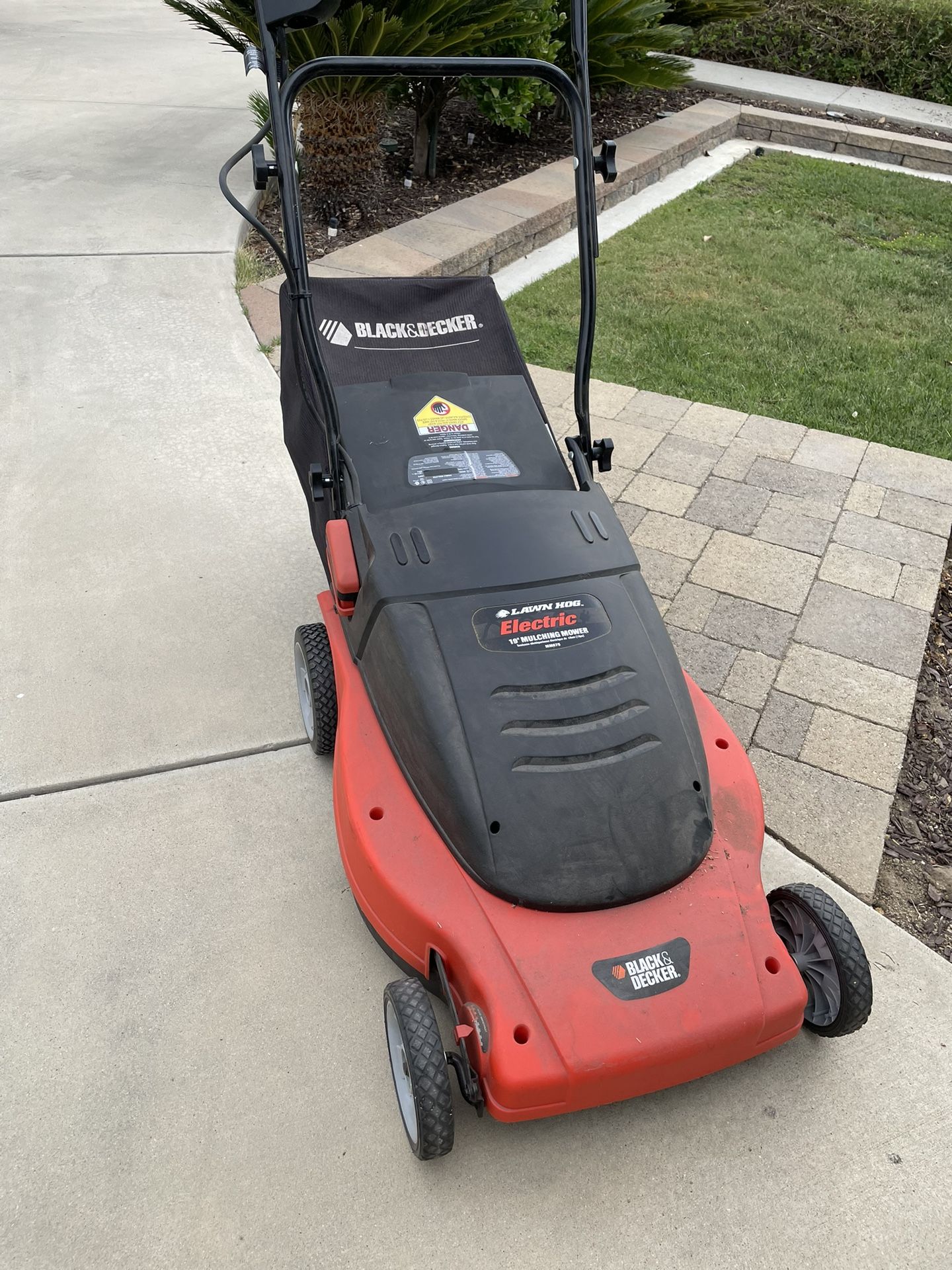 Black Decker Lawn Hog 19in Mulching Mower