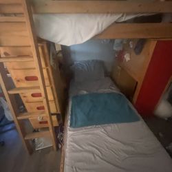 Twin Bunk Bed Read Description 