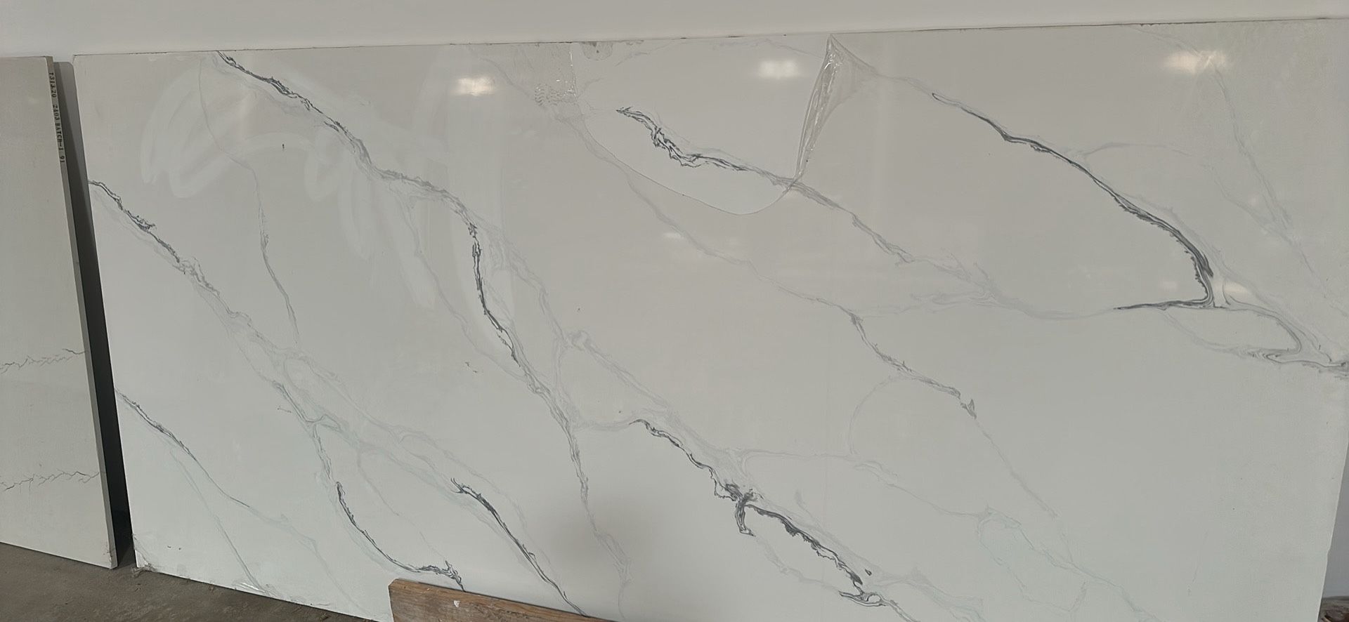 Quartz slabs