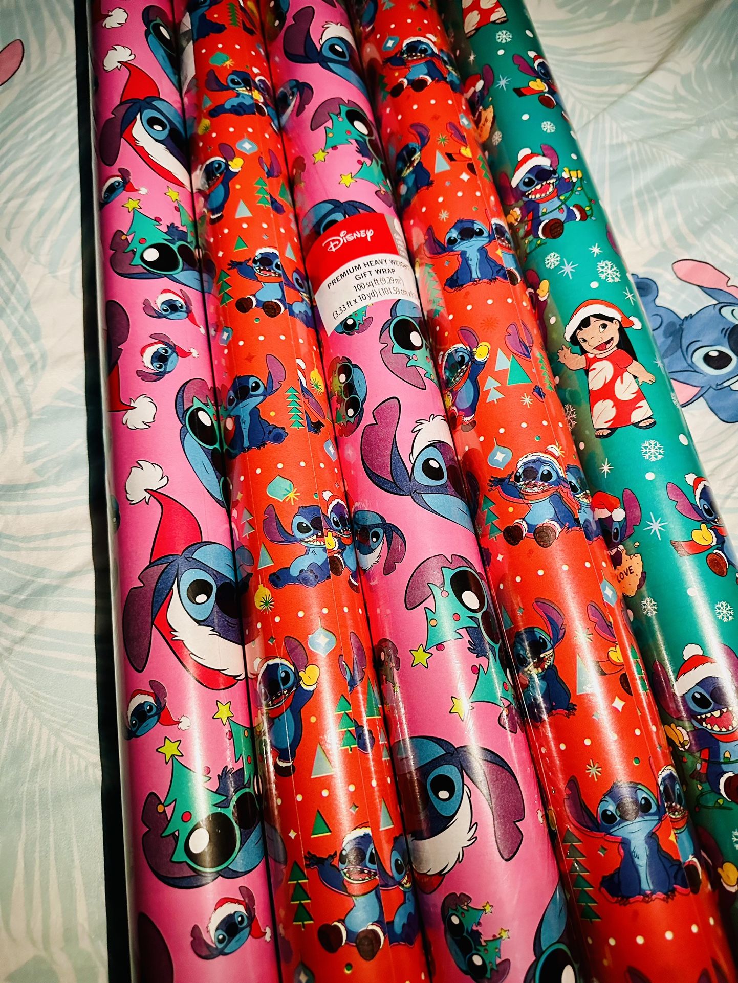 Disney Stitch PREMIUM AIT E GIFT WRAP 100sq ft (9.29 กา (333 11x 10yd ) in